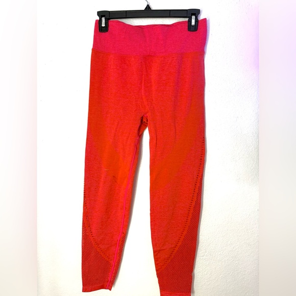 PINK Victoria's Secret Bright Red Leggings - Picture 1 of 4